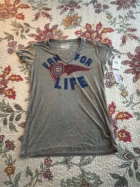 Women’s Chicago Cubs Tshirt 2XL Touch Gray Brand New with Tags MLB - 1258